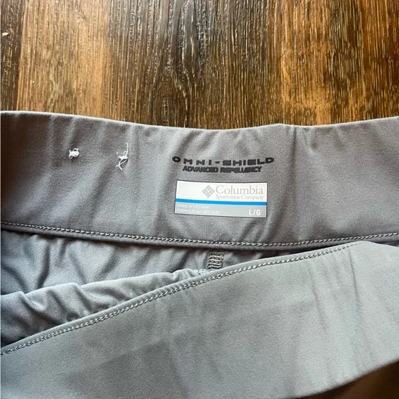 Columbia Hiking Skort, Size Large - Picture 4 of 6
